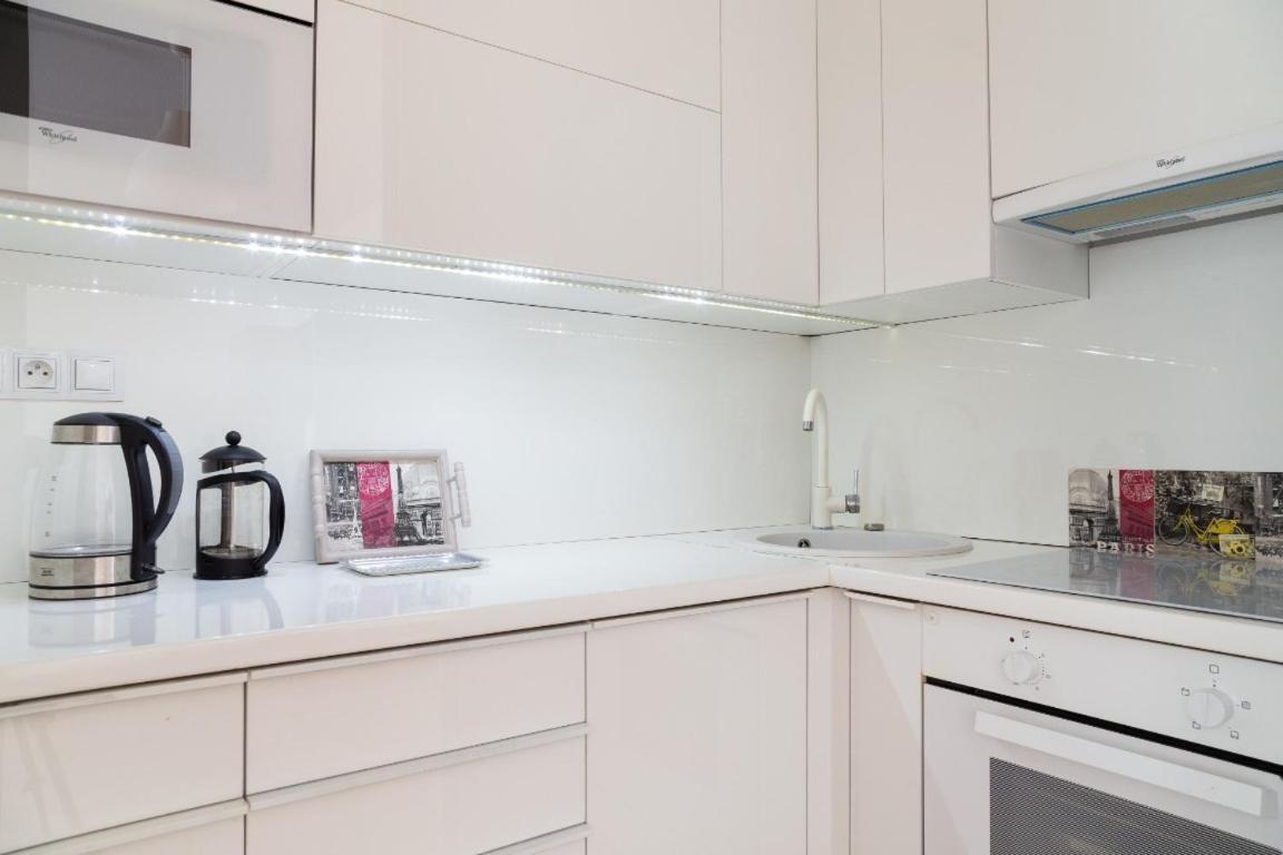 Great Tourist And Business Apartment Near Center Bratislava Exterior photo