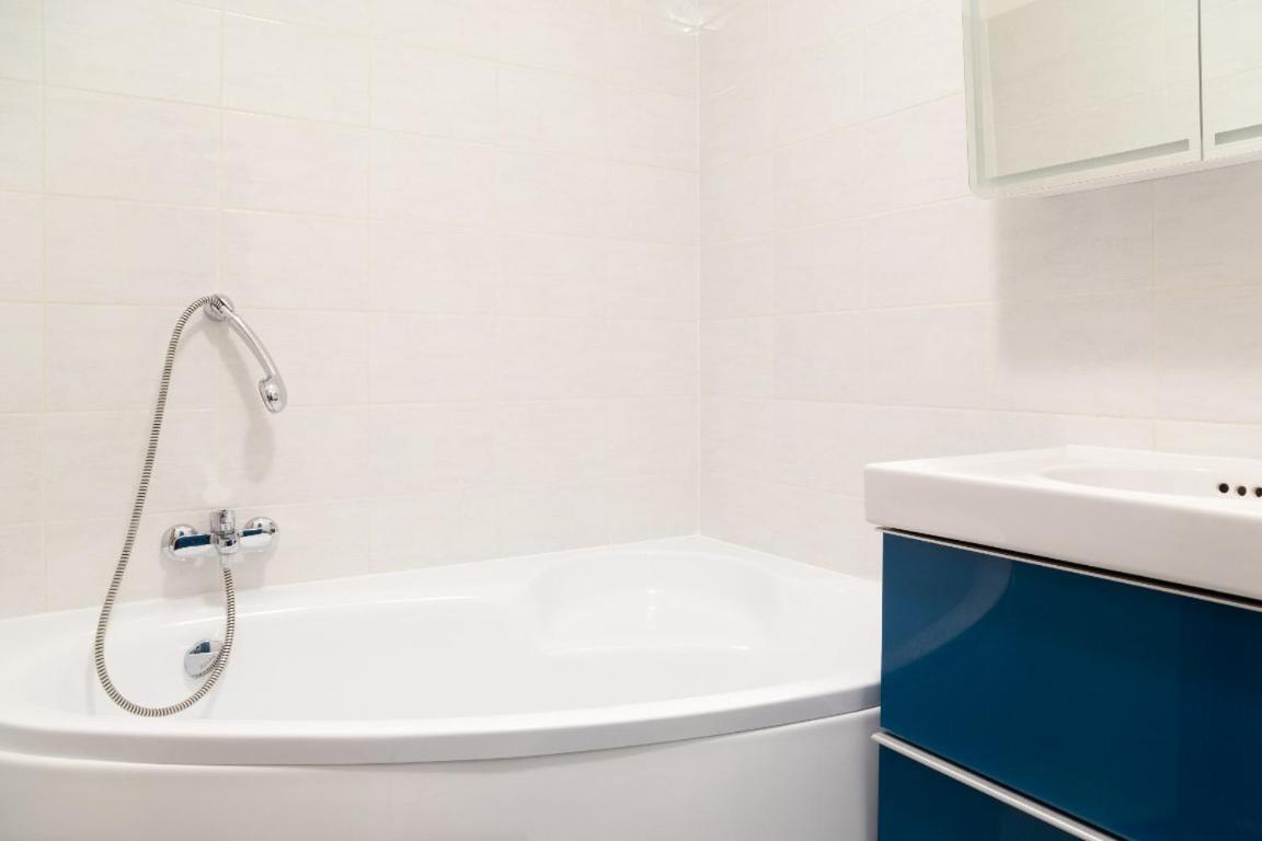 Great Tourist And Business Apartment Near Center Bratislava Exterior photo